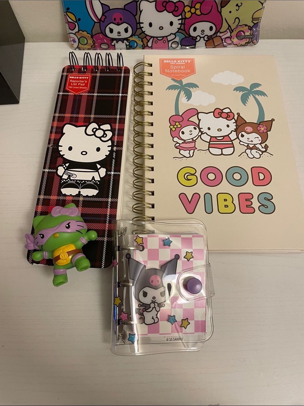 Sanrio Pastel Hello Kitty & Friends Stationery Set - Picture 2 of 3